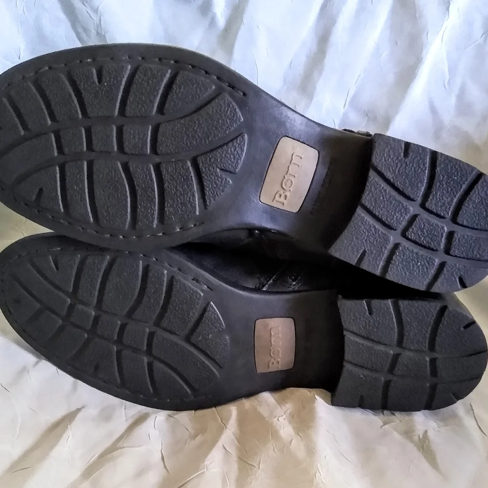 Born black leather ankle boots size 6.5 - Picture 6 of 10